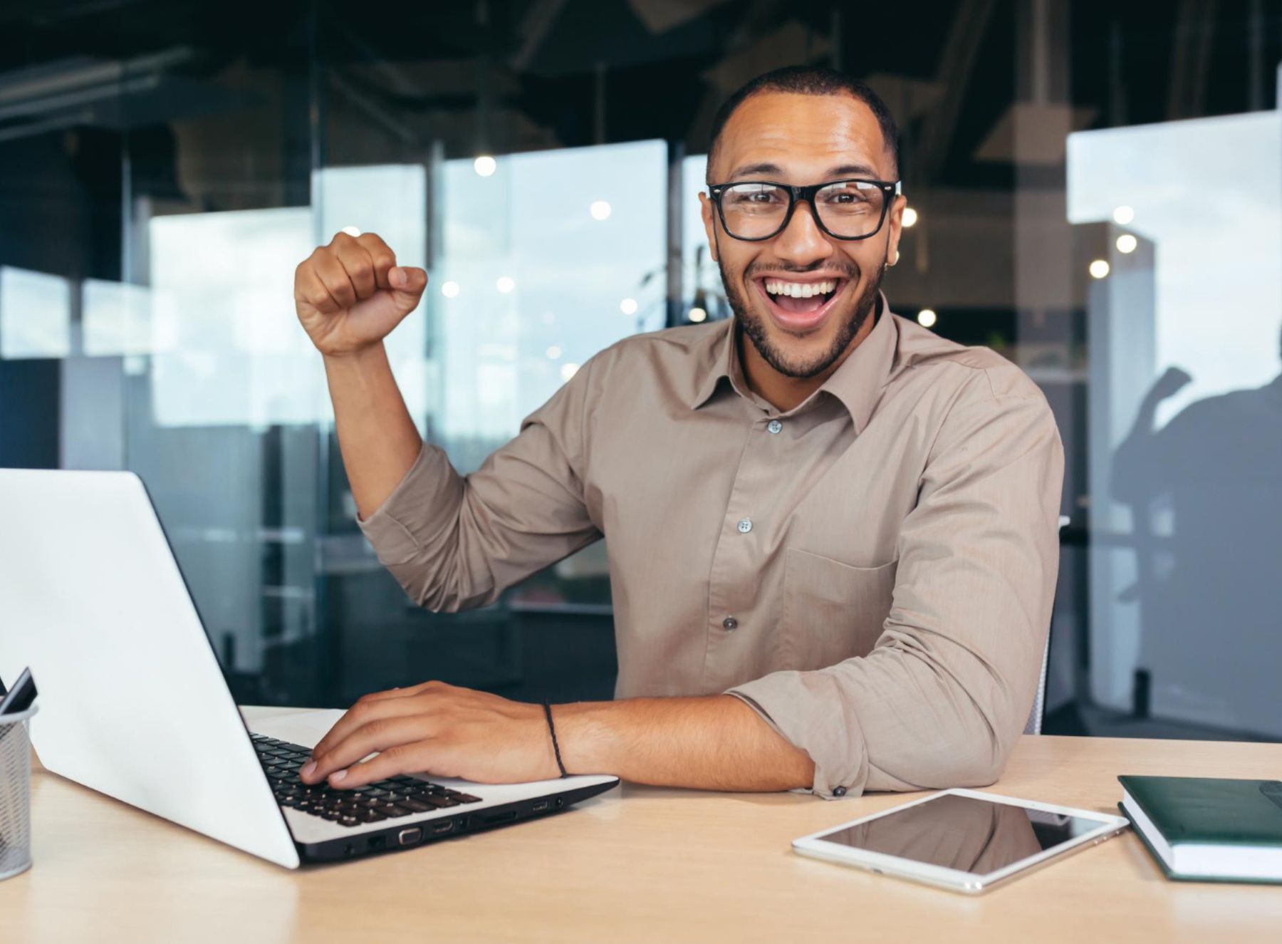 Profissional em ambiente de trabalho